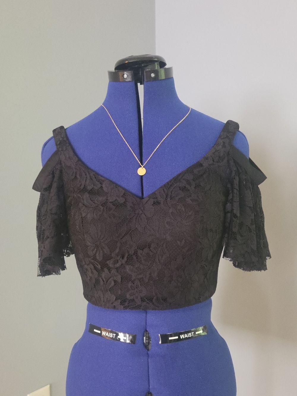 Temptations Black Lace Cold-Shoulder Crop Top
